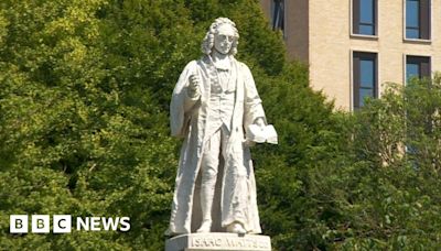 Southampton: Isaac Watts statue gets new fingers for birthday