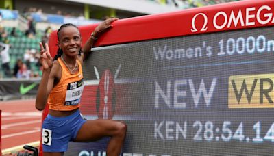 10.000 m: Kenianerin Chebet knackt Weltrekord