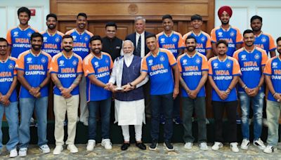 PM Modi shares photo with T20 World Cup winning Indian cricket team, says ‘had a memorable…’ | Today News