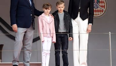 L'outfit regale di oggi: Jacques e Gabriella di Monaco come in Grease