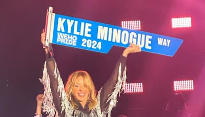 Calls for Melbourne laneway to be named after Kylie and Dannii Minogue