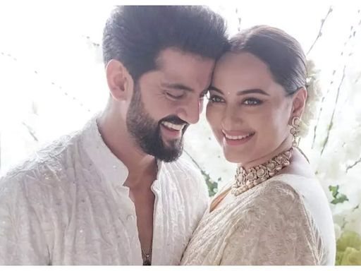 Sonakshi Sinha reveals why she re-wore her mother Poonam Sinha's saree and jewellery on her wedding with Zaheer Iqbal: 'It took us five minutes to...' | - Times of India