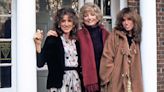 Carly Simon Pays Tribute to Her Two Sisters, Who Died of Cancer a Day Apart