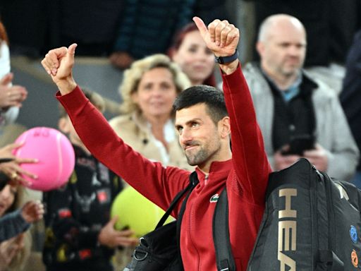 Djokovic vapulea a Carballés