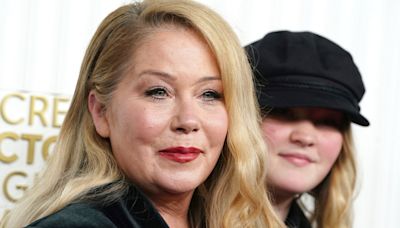 Christina Applegate, sobre la extraña patología que le diagnosticaron a su hija: “Me siento horrible por no haber prestado atención”