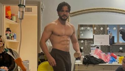 Kit Harington shows off his incredibly ripped physique