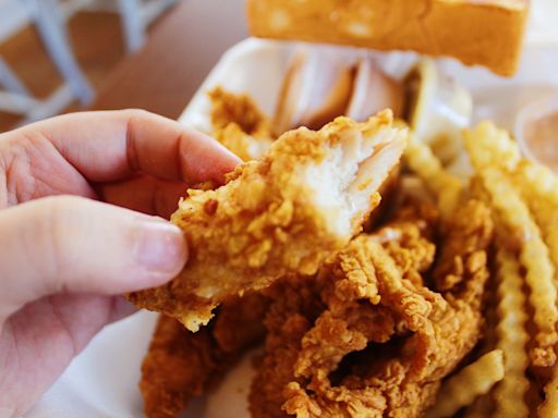 I ordered chicken tenders from 8 fast-food chains and ranked them from worst to best