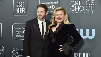 Kelly Clarkson & Ex-Husband Brandon Blackstock Settle Management Fees Lawsuit: Report