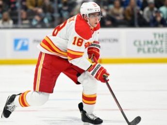 3 former Calgary Flames still looking for homes in free agency | Offside