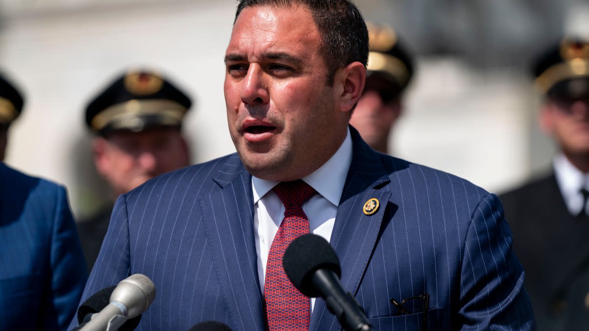 NY congressman hired his lover and fiancée's daughter in possible ethics violation: Report