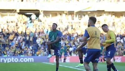 La grave y extraña lesión que sufrió Abel Hernández cuando calentaba para jugar ante Peñarol que lo tendrá meses fuera de las canchas