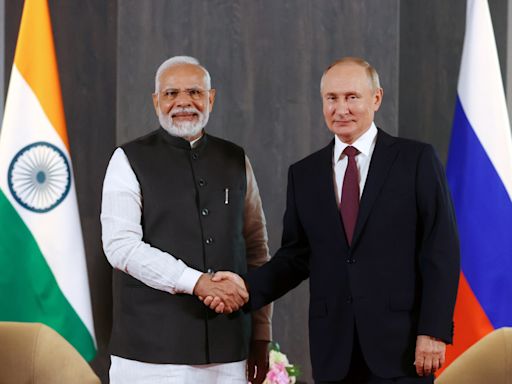 Modi regala una visita oficial a Putin con el comercio y la defensa como puntos clave