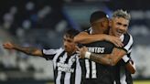 Botafogo mantiene el liderato del fútbol en Brasil, con Palmeiras y Flamengo al acoso