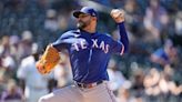 Pérez y Lowe ayudan a que Rangers aplasten a Rockies