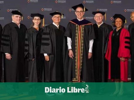 Rubén Blades recibe doctorado en música de la Universidad de Princeton