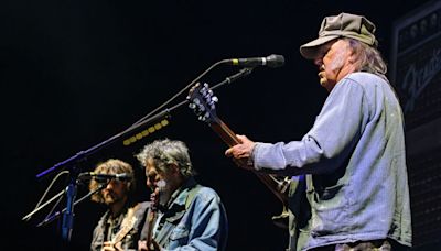 Neil Young to Return to the Stage for Farm Aid Following Tour Cancellation | Exclaim!