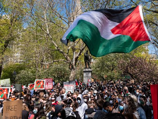 Protests grow after NYPD shuts down encampments at NYU and New School