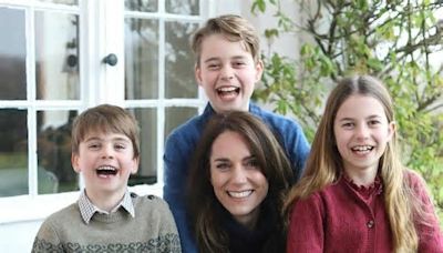 El cambio de estrategia de Kate Middleton y el príncipe Guillermo con respecto a las fotos de sus hijos: ¿miedo o castigo?