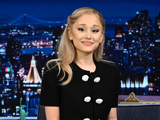 According to Ariana Grande, Side Bangs Are Cool Again