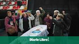 Pañuelos blancos y una ronda nocturna en la Plaza de Mayo para despedir a Nora Cortiñas