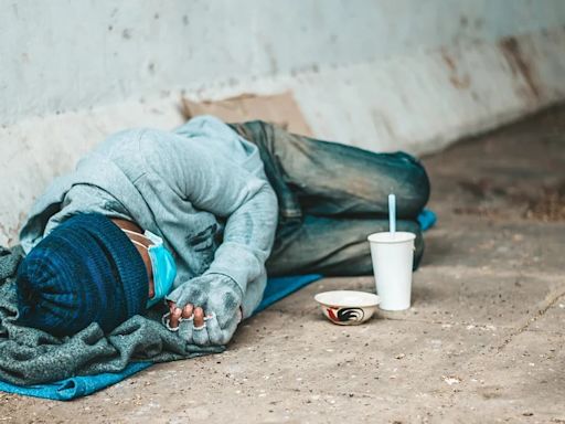 La Corte Suprema de EE.UU. permitirá que las personas sin hogar sean multadas por dormir en la calle