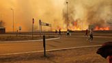 Incendios fuera de control en Córdoba: las llamas provocaron un corte en la autopista que conecta la Capital con Villa Carlos Paz