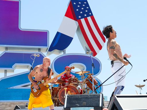 Olympic Closing Ceremony Tries to Palm Off Dog Beach as Venice Beach