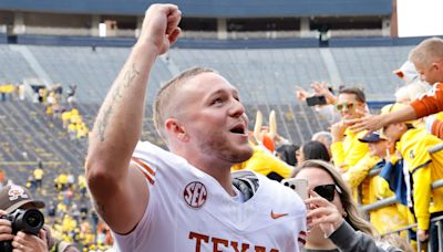 Texas QB Quinn Ewers exits with injury. Arch Manning steps in against Texas-San Antonio