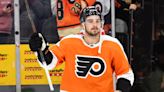 Travis Konecny sees Sean Couturier in Flyers rookie Noah Cates