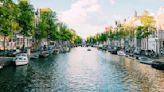 À Amsterdam, les femmes gagnent le droit à uriner dignement dans l'espace public