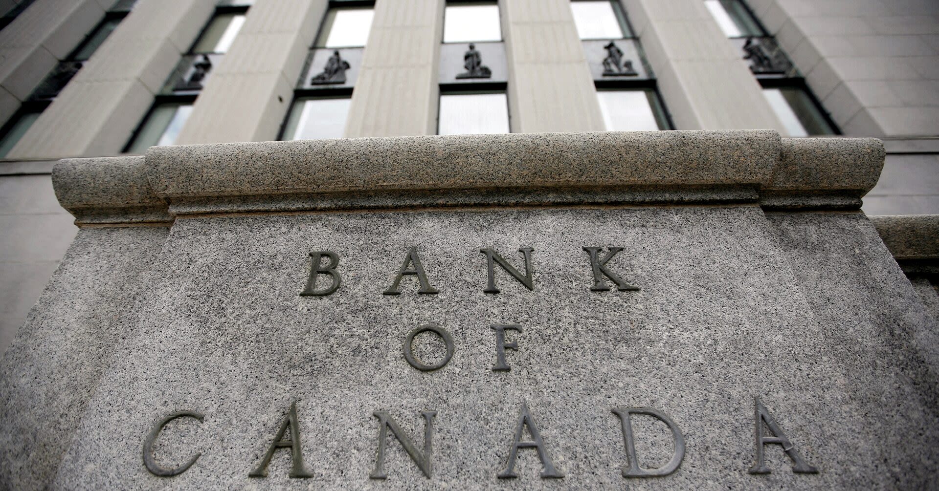 Bank of Canada closer to being able to cut rates, Macklem says