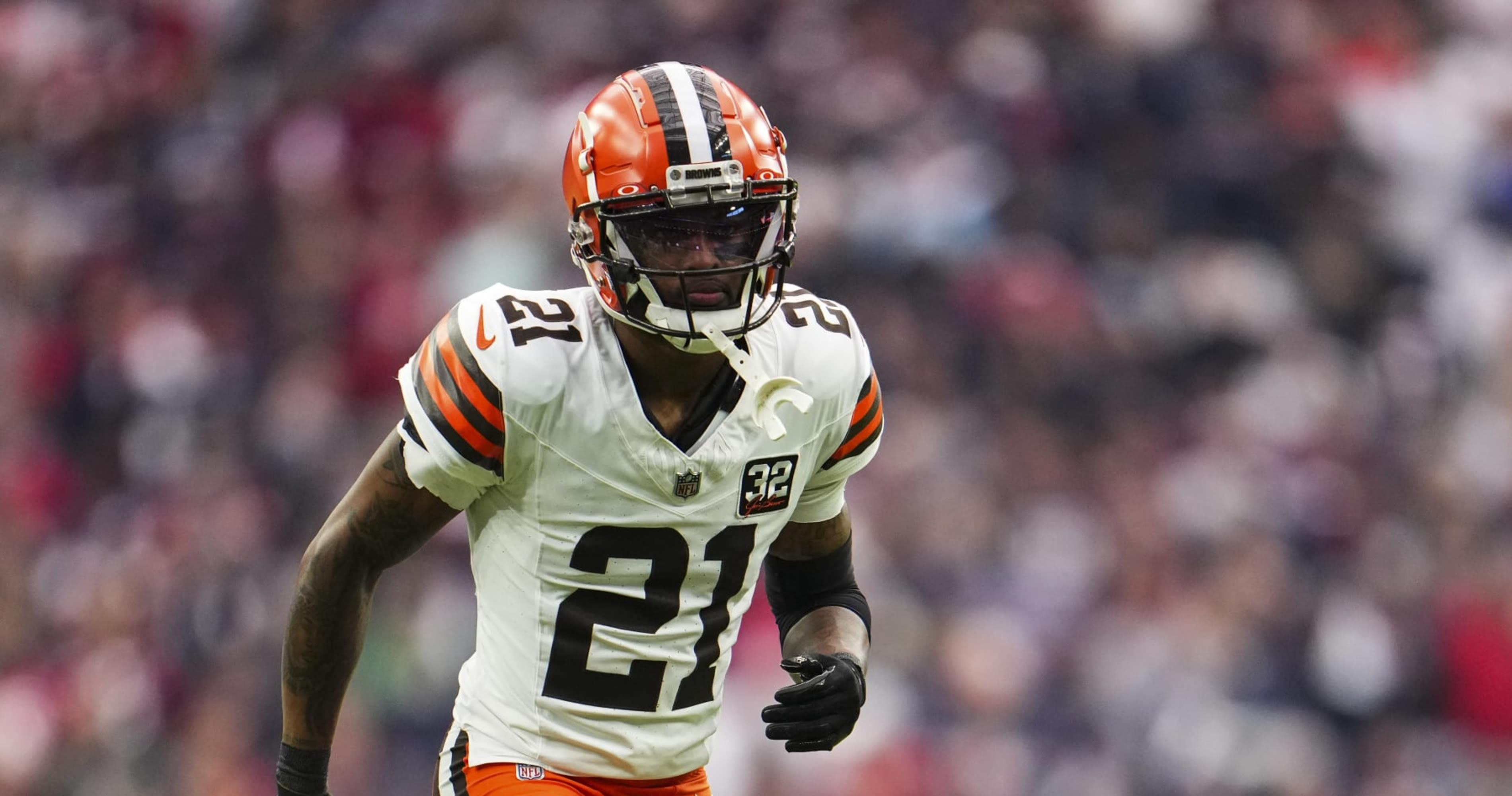 Video: Browns' Denzel Ward Throws 1st Pitch into Stands at Guardians vs. Mets Game