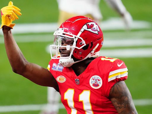 Chiefs Connected to Familiar Faces After Missing Out on WR Zay Jones