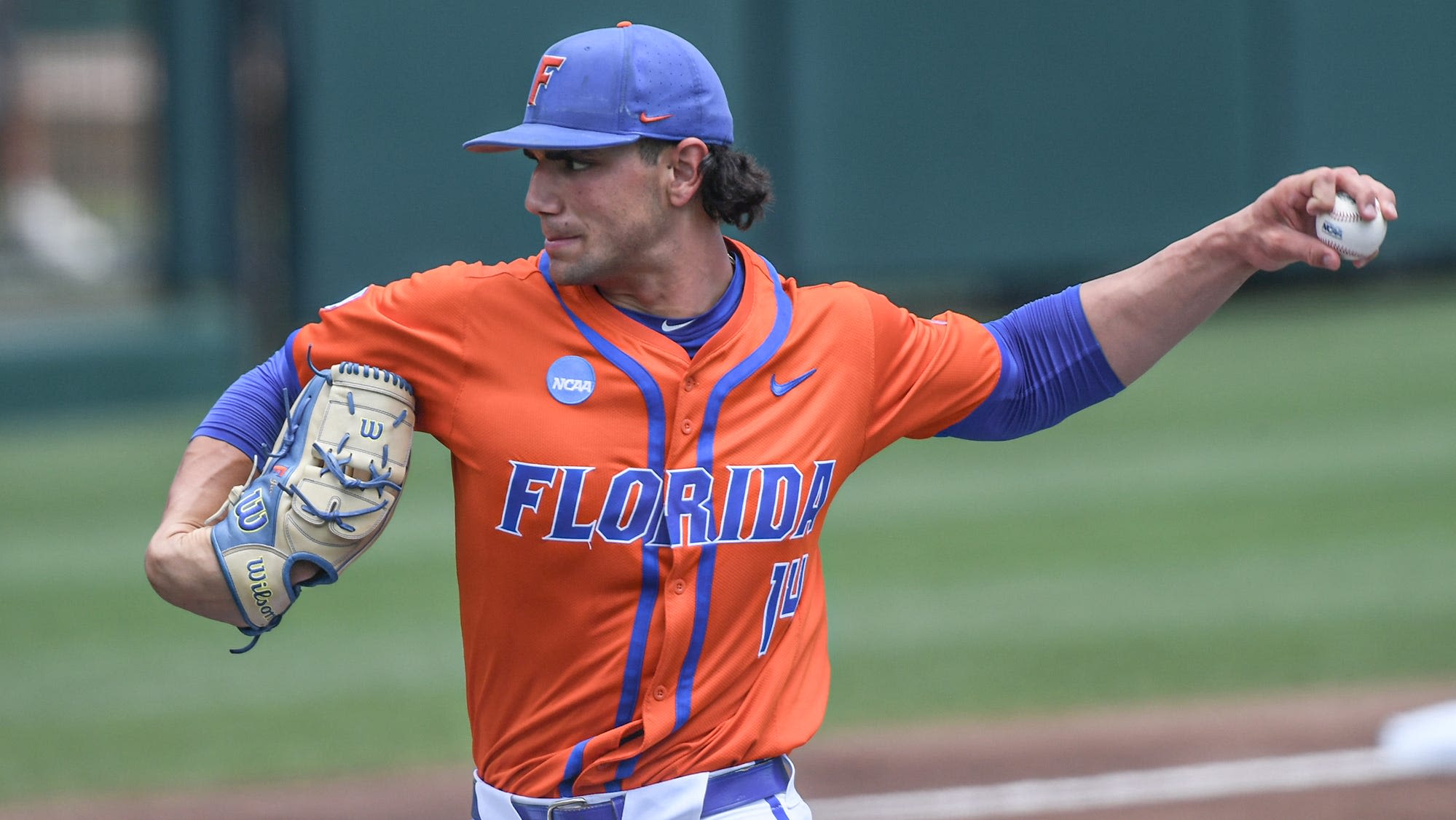 Florida baseball vs NC State final score, highlights: Gators keep season alive in Omaha at CWS