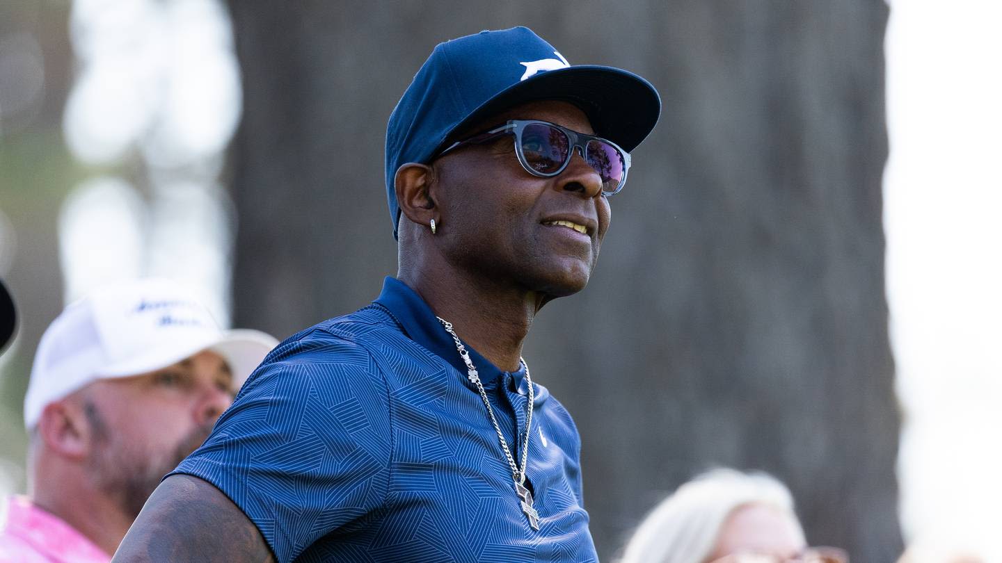 Jerry Rice confronts reporters at celebrity golf tournament, threatening violence against them