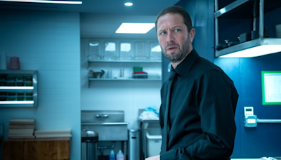 Ebon Moss-Bachrach Teases What Could Happen in The Bear Season 4