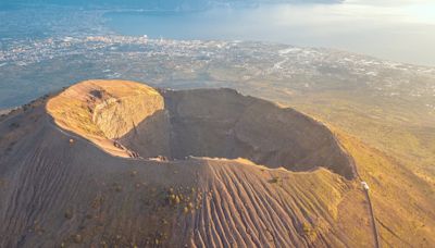 British tourist dies while hiking up Mount Vesuvius