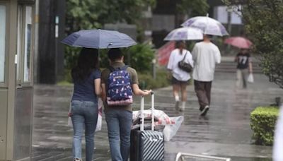 國家級警報響！大雷雨炸屏東縣、速遠離山區 11縣市大雨特報