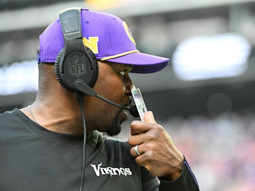 NFL Winners and Losers: Vikings are 3-0, and Brian Flores' defense might be biggest reason