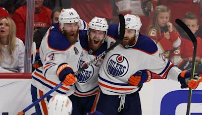 Oilers vs. Panthers final score, results: Connor McDavid's 4-point night keeps Edmonton's Stanley Cup hopes alive | Sporting News