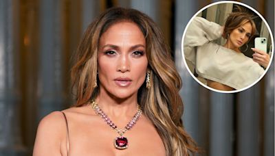 Jennifer Lopez Flashes Abs in Tiny Crop Top Amid Marital Issues With Ben Affleck