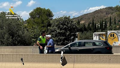 Un Guardia Civil fuera de servicio evita el atropello de una persona anciana en la autovía a-23