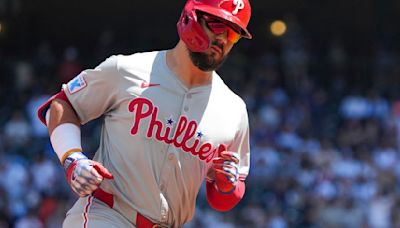 Phillies hit 4 HRs, Wheeler strikes out 9 as Philadelphia snaps losing streak in win over Mariners