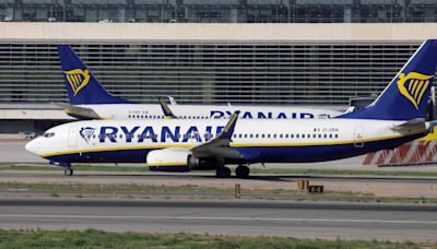 La justicia declara nulo el despido de un azafato de Ryanair que participó en una huelga durante su periodo de prueba