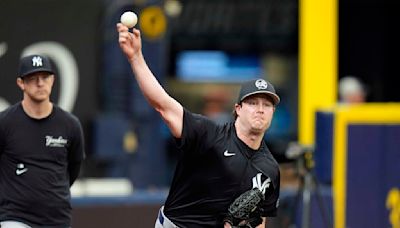 Yankees' Cole has third bullpen session. Domínguez is ready to start a minor league rehab assignment