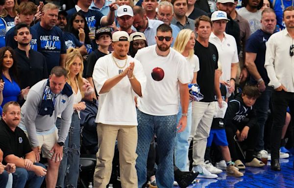 Travis Kelce Looks Shocked as He's Booed at NBA Playoffs, While Everyone Cheers for Patrick Mahomes