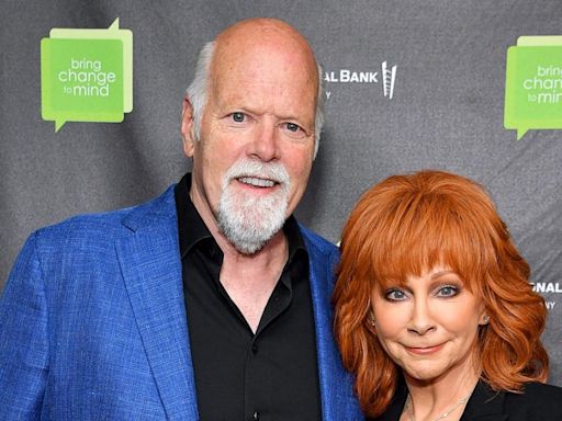 Reba McEntire Says Her New Sitcom Will Feature Boyfriend Rex Linn