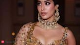 Janhvi Kapoor rushed to hospital due to food poisoning