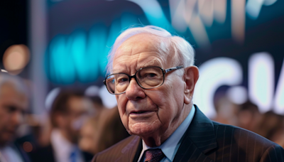 ...Warren Buffett Know It's Time To Step Down? Charlie Munger Revealed The Berkshire CEO Told People To 'Speak...