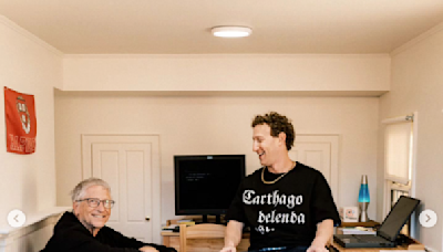 This is 40? Bill Gates crams into recreated Harvard dorm for Mark Zuckerberg’s milestone birthday